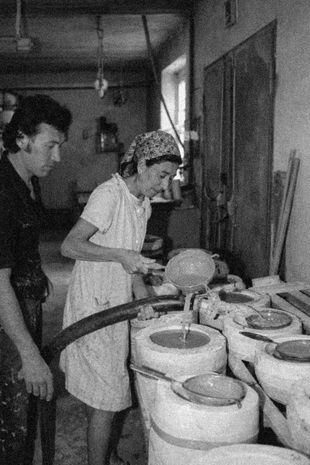 Herstellung der Keramikurnen 1964