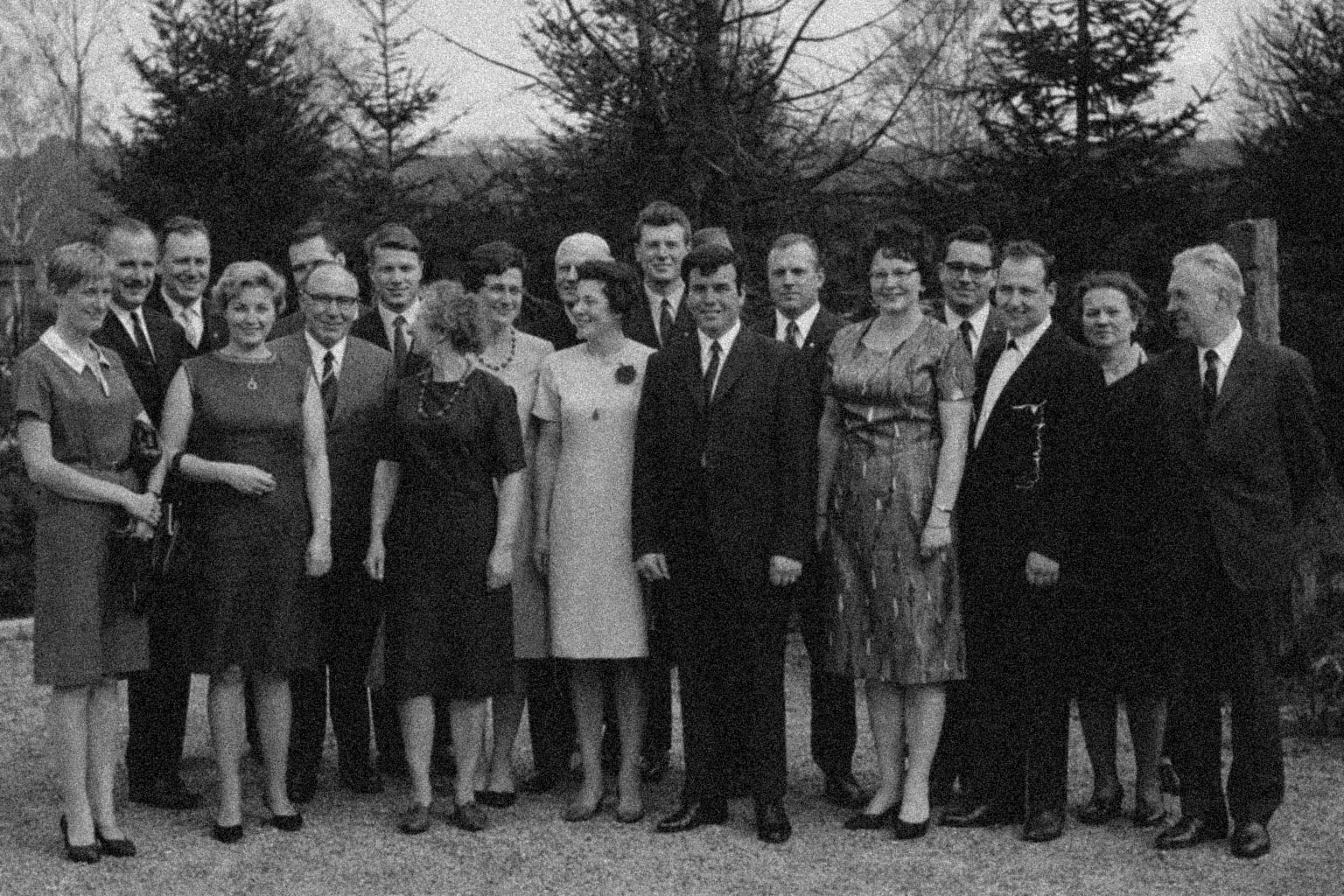 1962 Inzwischen über 25 Mitarbeiter